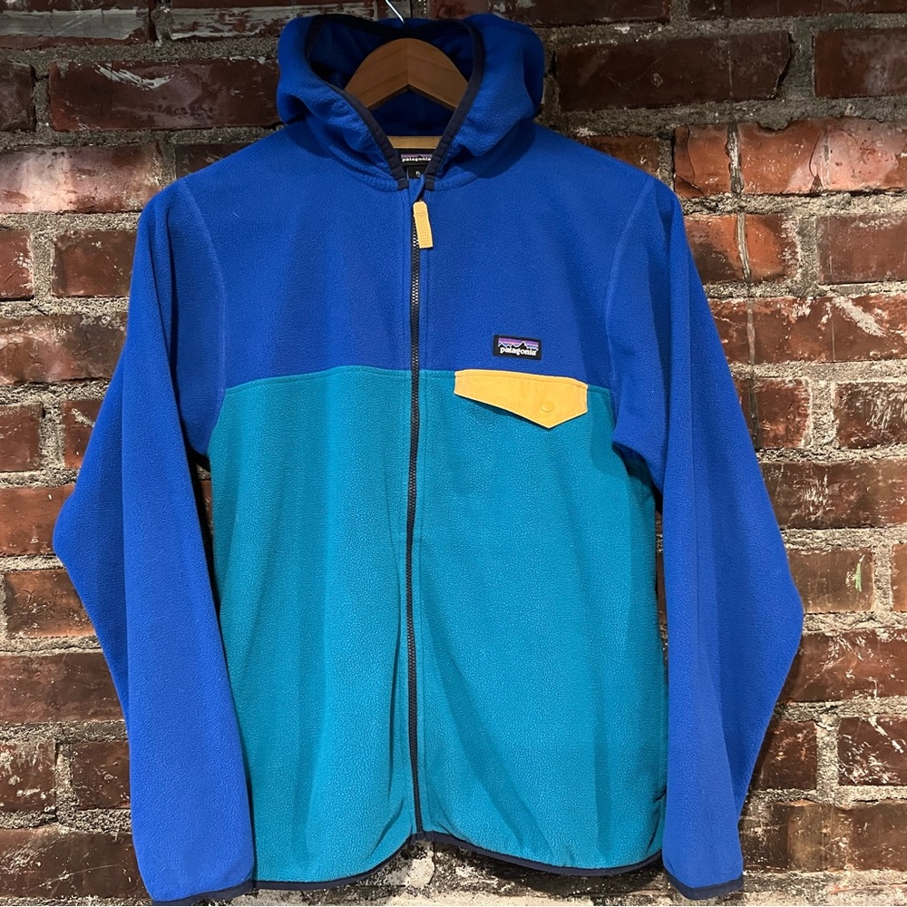 Kid’s Patagonia Blue and Teal Zip Jacket